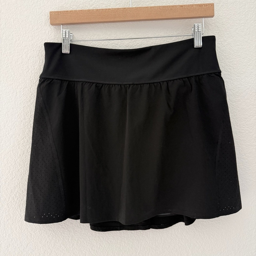 SPANX Get Moving Skirt Skort Large Black Mesh Lasercut Tennis Golf Pickleball
